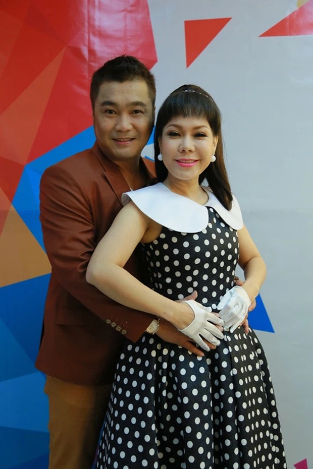 Việt Hương gửi lời cảm ơn đến Lý Hùng. Ảnh: Internet