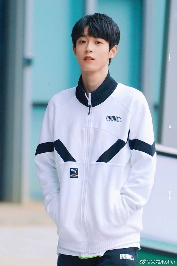 Ngô Vũ Hằng sở hữu nét đẹp giống Tiêu Chiến Ngô Vũ Hằng sở hữu nét đẹp giống Tiêu Chiến
