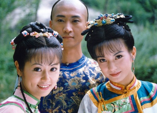 Hoàn Châu Cách Cách bị 'xóa sổ', nhìn lại những hình ảnh phim làm nên tuổi thơ của bao thế hệ - Ảnh 4