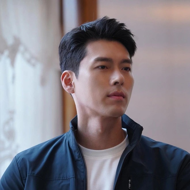Hyun Bin điển trai trong loạt ảnh chụp quảng cáo chưa qua chỉnh sửa. Ảnh: FBNV Hyun Bin điển trai trong loạt ảnh chụp quảng cáo chưa qua chỉnh sửa. Ảnh: FBNV