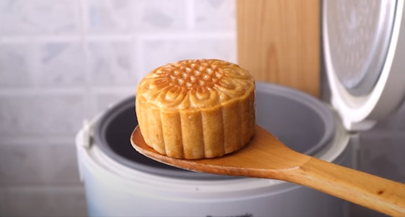 4 cách làm bánh trung thu không cần lò nướng đơn giản nhất: Cách thứ 4 nhắm mắt cũng làm được! - Ảnh 2 4 cách làm bánh trung thu không cần lò nướng đơn giản nhất: Cách thứ 4 nhắm mắt cũng làm được! - Ảnh 2