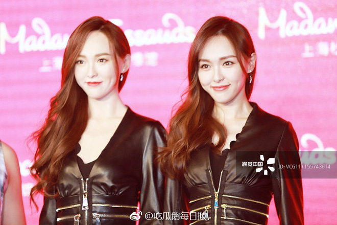 Đường Yên cũng sở hữu một phiên bản tượng sáp giống cô y đúc