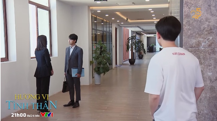 Hương vị tình thân phần 2 tập 35: Ông Sinh truy tìm tung tích Chiến 'chó', Phi và Thy khiến Huy hiểu lầm - Ảnh 5 Hương vị tình thân phần 2 tập 35: Ông Sinh truy tìm tung tích Chiến 'chó', Phi và Thy khiến Huy hiểu lầm - Ảnh 5
