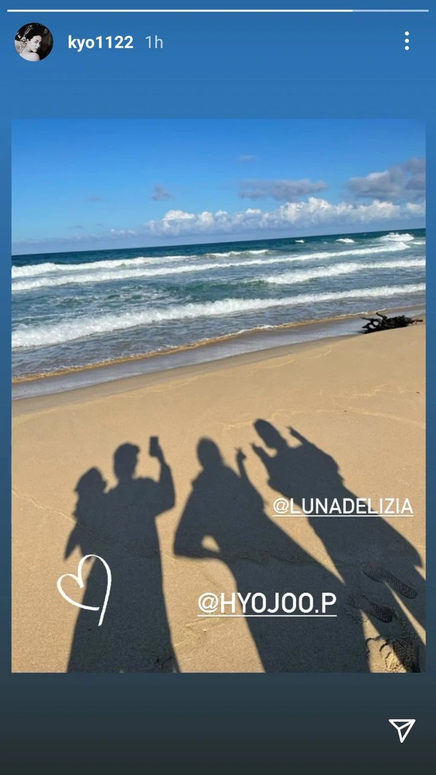 Song Hye Kyo vui vẻ, hạnh phúc đăng tải hình ảnh bên những người đồng nghiệp đúng ngày sinh nhật Song Joong Ki. Ảnh: IG