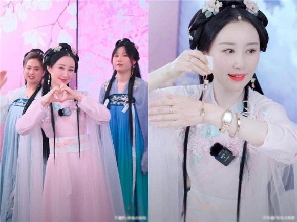 Mỹ nhân 'Gia tộc kim phấn' Thư Sướng chật vật kiếm sống khi lâm vào cảnh 'hết thời' 2 Mỹ nhân 'Gia tộc kim phấn' Thư Sướng chật vật kiếm sống khi lâm vào cảnh 'hết thời' 2