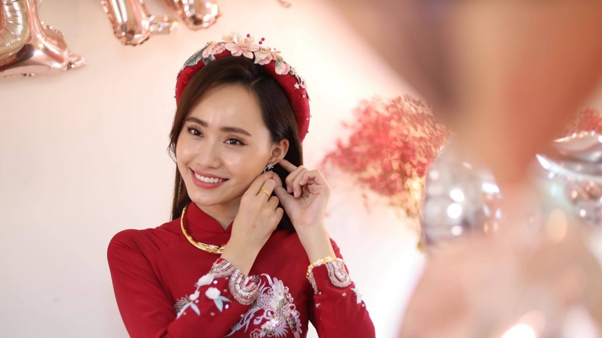 MC Xuân Anh thời tiết VTV rạng ngời trong đám hỏi sau những ngày Hà Nội giãn cách 2 MC Xuân Anh thời tiết VTV rạng ngời trong đám hỏi sau những ngày Hà Nội giãn cách 2