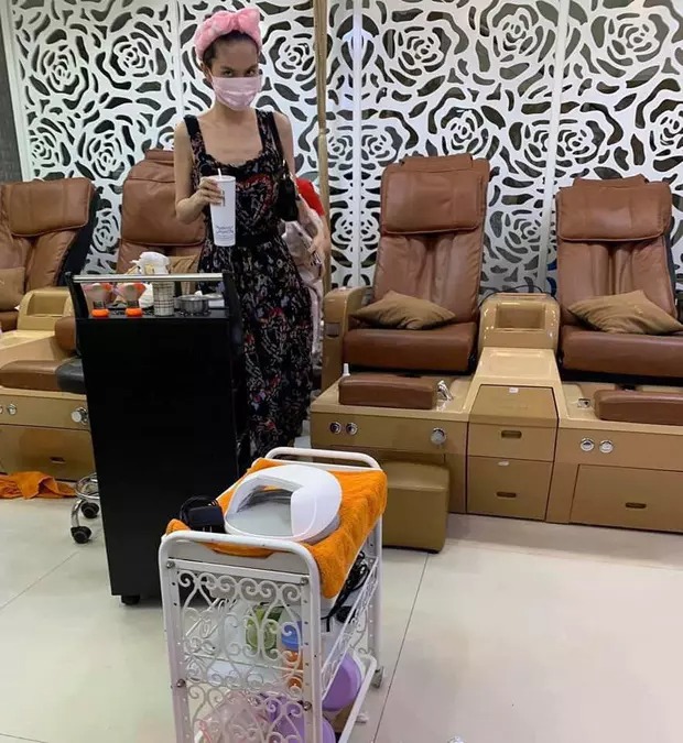 Loạt ảnh xập xệ của Ngọc Trinh từng khiến dư luận xôn xao. Ảnh: Internet Loạt ảnh xập xệ của Ngọc Trinh từng khiến dư luận xôn xao. Ảnh: Internet