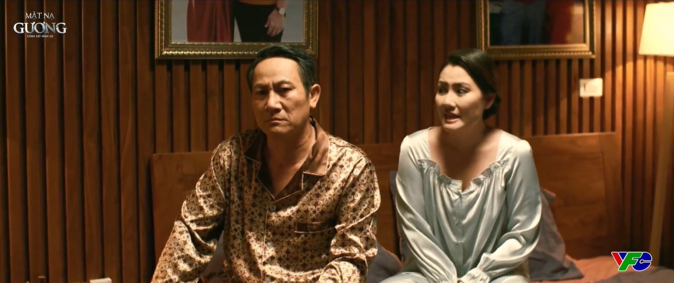 Mặt nạ gương tập 8: Tùng khiến Hoa bất an khi thừa nhận một điều về ông Nghị - Ảnh 2 Mặt nạ gương tập 8: Tùng khiến Hoa bất an khi thừa nhận một điều về ông Nghị - Ảnh 2