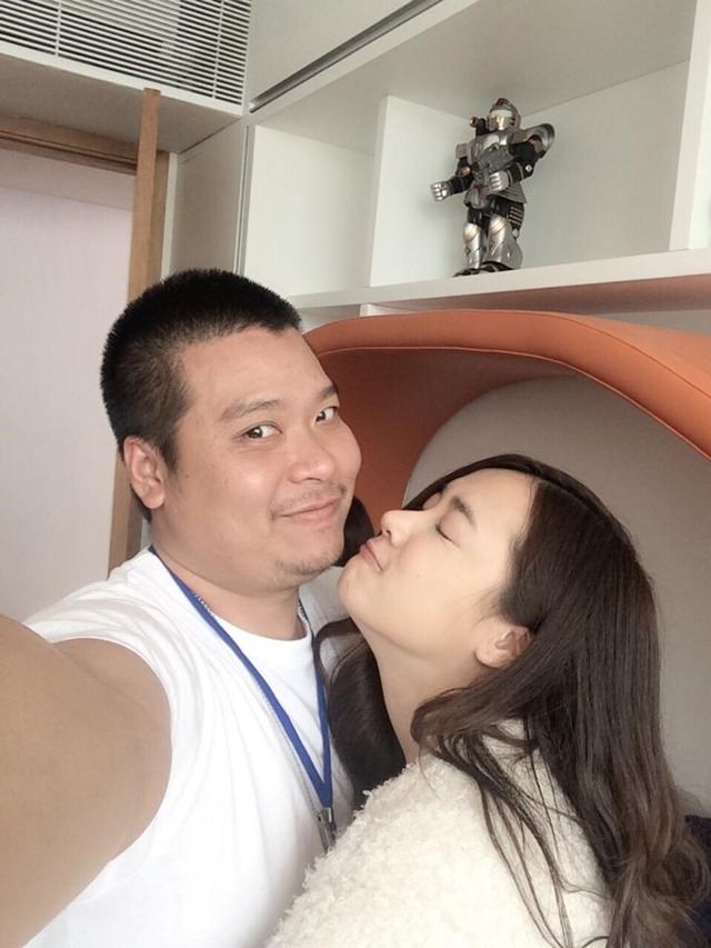 Làm vợ Trường Giang 3 năm, Nhã Phương bất ngờ công khai thân mật bên người đàn ông lạ mặt 5 Làm vợ Trường Giang 3 năm, Nhã Phương bất ngờ công khai thân mật bên người đàn ông lạ mặt 5