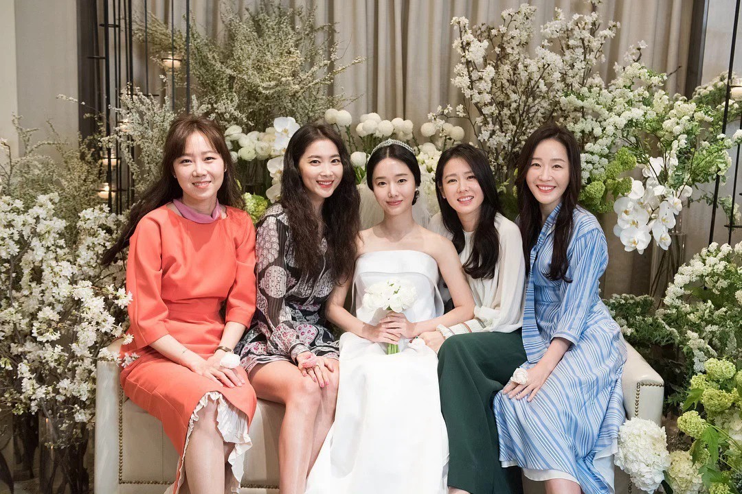 Son Ye Jin từng bị bạn thân 'bán đứng' khi khui bí mật động trời của nữ diễn viên ngay trên sóng truyền hình 4 Son Ye Jin từng bị bạn thân 'bán đứng' khi khui bí mật động trời của nữ diễn viên ngay trên sóng truyền hình 4