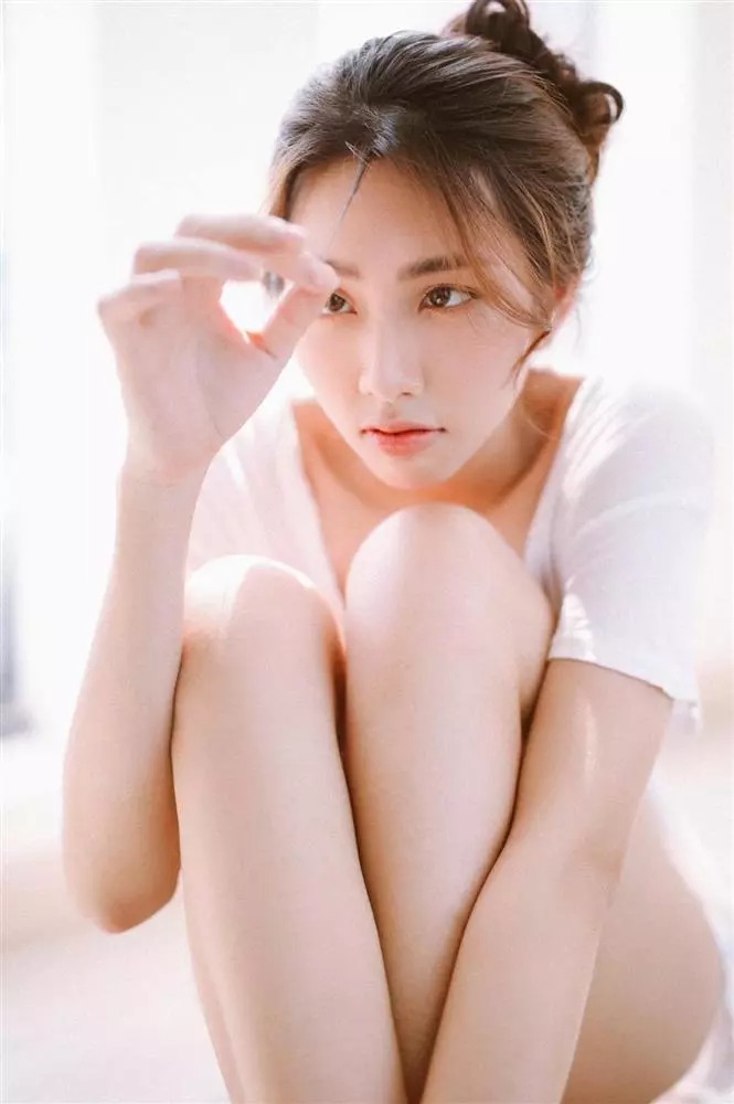 Xả vai Miss Grand 2021, Thùy Tiên táo bạo công khai 'bộ mặt thật' khiến dân tình đứng ngồi không yên - Ảnh 3 Xả vai Miss Grand 2021, Thùy Tiên táo bạo công khai 'bộ mặt thật' khiến dân tình đứng ngồi không yên - Ảnh 3