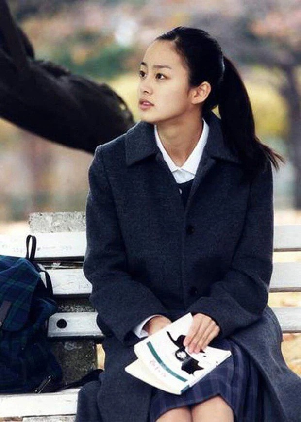 4 sao Hàn đình đám bị bóc mẽ nhan sắc thời còn làm 'phông nền': Song Hye Kyo mặt bánh bao, Mợ chảnh mới bất ngờ 3