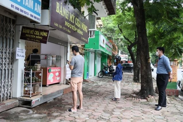 Hà Nội: 5 quận huyện nâng cấp độ dịch, thêm 1 quận trung tâm dừng bán hàng ăn uống tại chỗ 1
