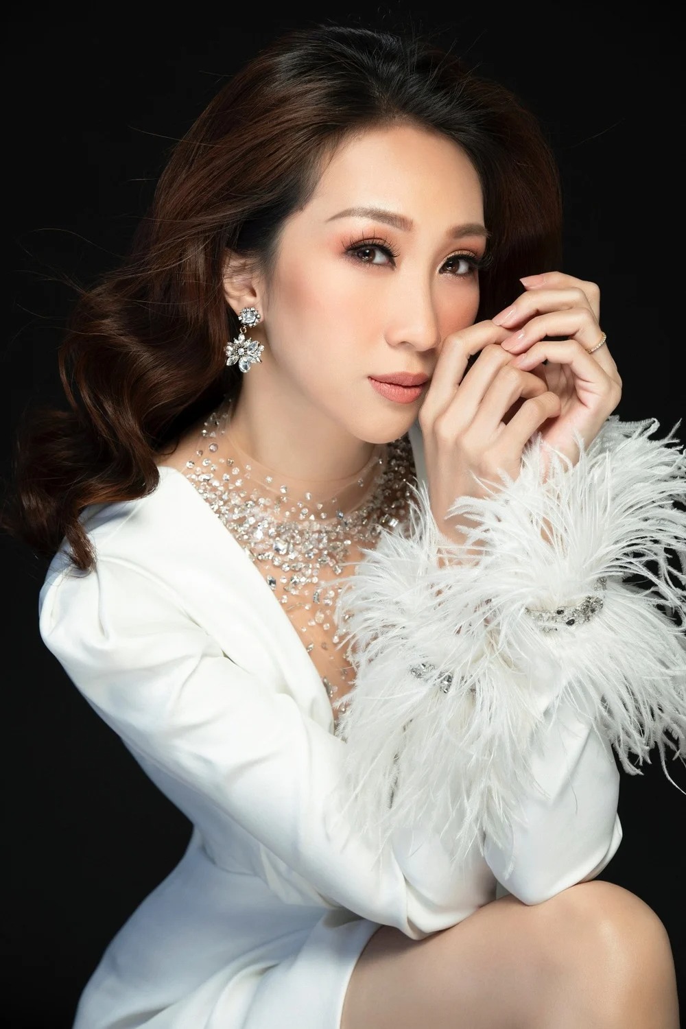 Sao Việt 4/1: Hoài Linh ra mặt sau khi giải nỗi oan khó thấu, Hồ Văn Cường đối diện nguy cơ sự nghiệp lung lay - Ảnh 2