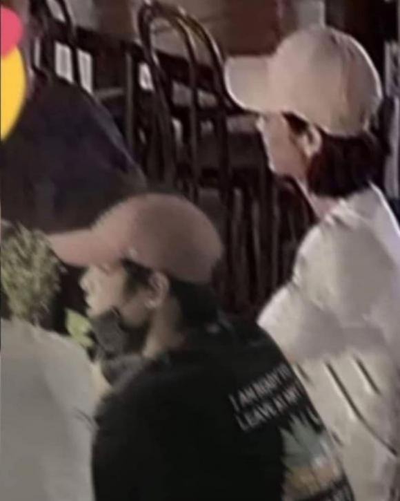 Giữa lúc Song Hye Kyo trắng tay hậu tái xuất, Song Joong Ki rò rỉ ảnh hẹn hò 'tình tin đồn' Jeon Yeo Bin? - Ảnh 1