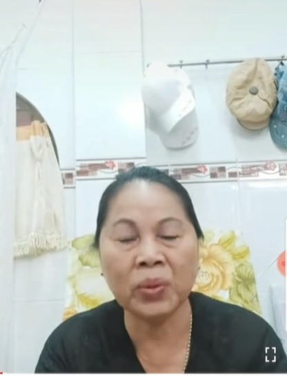 Nữ Tiktoker U60 với nhiều phát ngôn khiến dân tình dậy sóng liên quan đến sự việc của ông Lê Tùng Vân. Ảnh: Chụp màn hình Nữ Tiktoker U60 với nhiều phát ngôn khiến dân tình dậy sóng liên quan đến sự việc của ông Lê Tùng Vân. Ảnh: Chụp màn hình