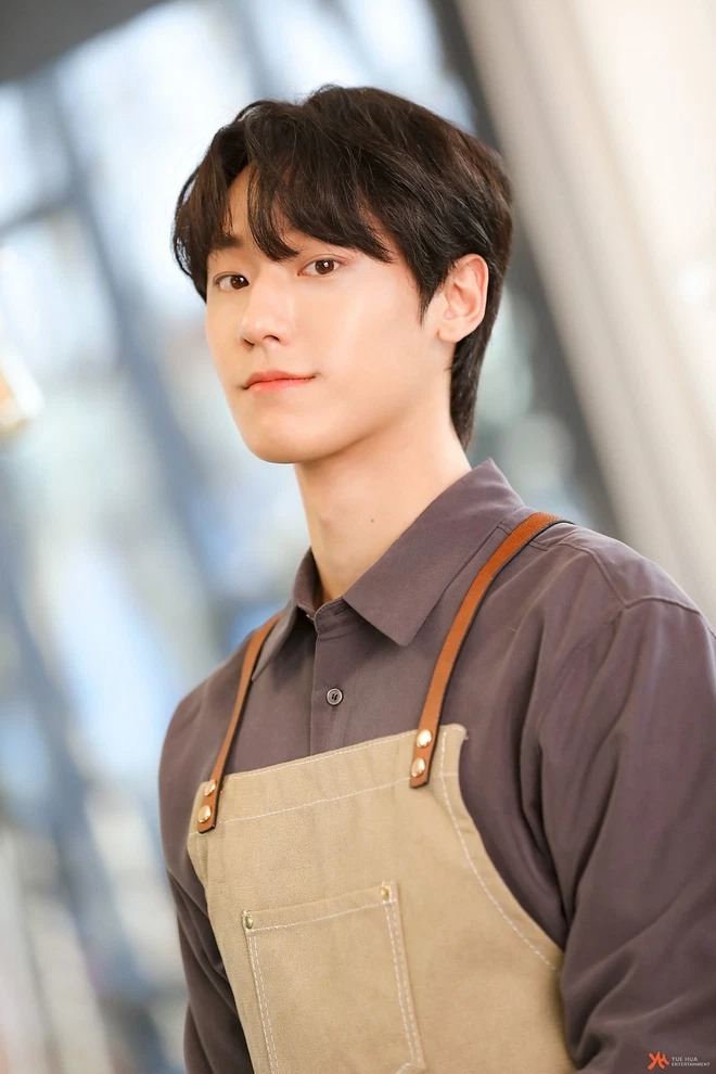 5 nam thần Kbiz được yêu thích nhất màn ảnh 2021: Song Joong Ki bị trai lạ vượt mặt, 'ông chú' màn ảnh lọt top - Ảnh 1