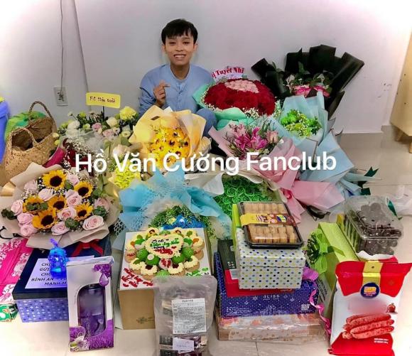 FC Hồ Văn Cường đã có buổi gặp mặt nam ca sĩ cách đây không lâu. Ảnh: FBFC FC Hồ Văn Cường đã có buổi gặp mặt nam ca sĩ cách đây không lâu. Ảnh: FBFC