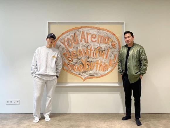 Song Joong Ki bị CDM truy ra 'thông điệp ngầm', phải chăng đang gửi tình ý đến 'tình tin đồn'? 1 Song Joong Ki bị CDM truy ra 'thông điệp ngầm', phải chăng đang gửi tình ý đến 'tình tin đồn'? 1