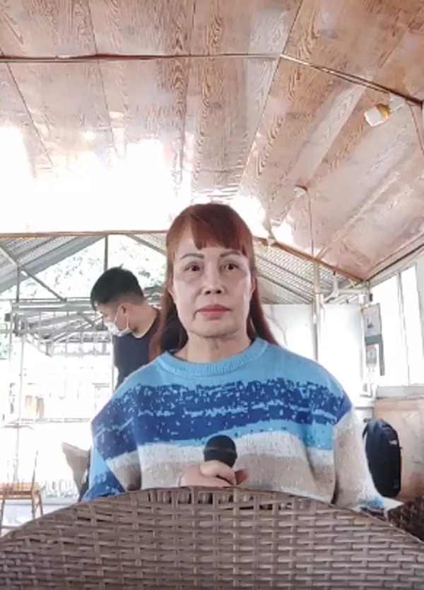 Cô dâu Cao Bằng lộ diện với dung mạo bất ngờ sau bao lời chê bai nhan sắc xập xệ vì thẩm mỹ - Ảnh 1 Cô dâu Cao Bằng lộ diện với dung mạo bất ngờ sau bao lời chê bai nhan sắc xập xệ vì thẩm mỹ - Ảnh 1