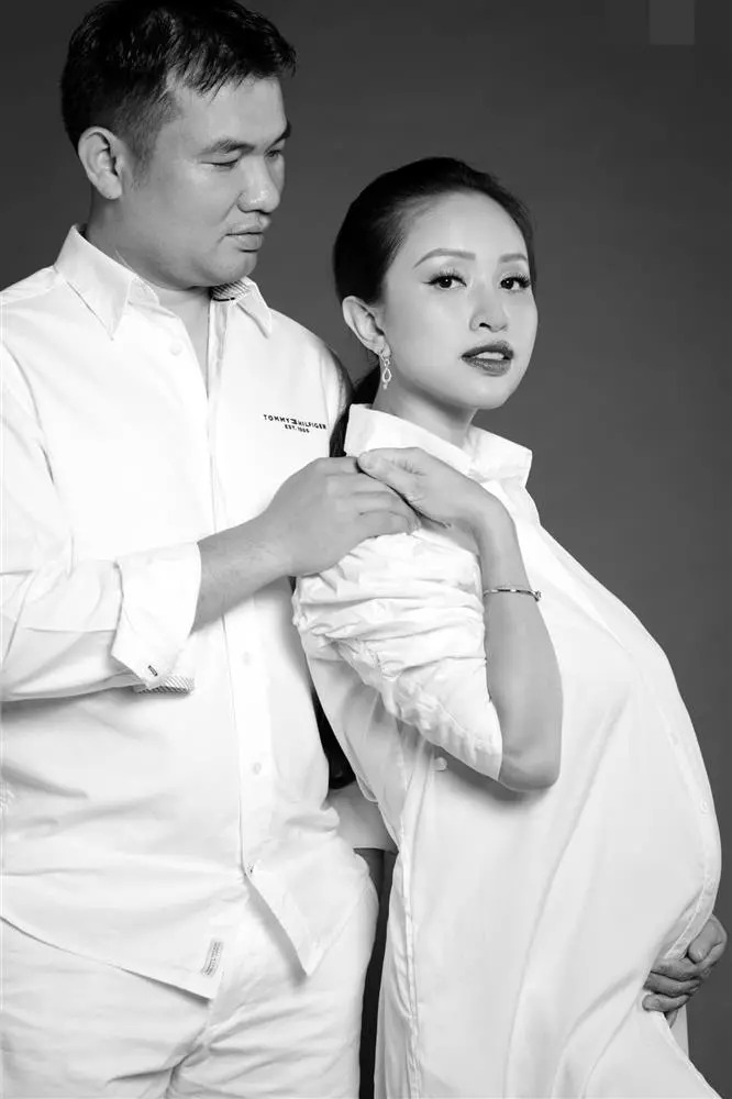 Nữ diễn viên, MC đang có cuộc sống hạnh phúc bên vị hôn phu. Ảnh: FBNV Nữ diễn viên, MC đang có cuộc sống hạnh phúc bên vị hôn phu. Ảnh: FBNV