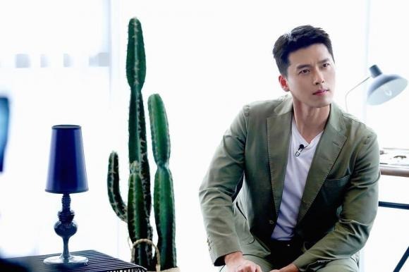 Hyun Bin lộ diện cực phẩm trước thềm đám cưới Son Ye Jin, 1 chi tiết nhỏ để lộ tâm trạng của 'chú rể' - Ảnh 1 Hyun Bin lộ diện cực phẩm trước thềm đám cưới Son Ye Jin, 1 chi tiết nhỏ để lộ tâm trạng của 'chú rể' - Ảnh 1