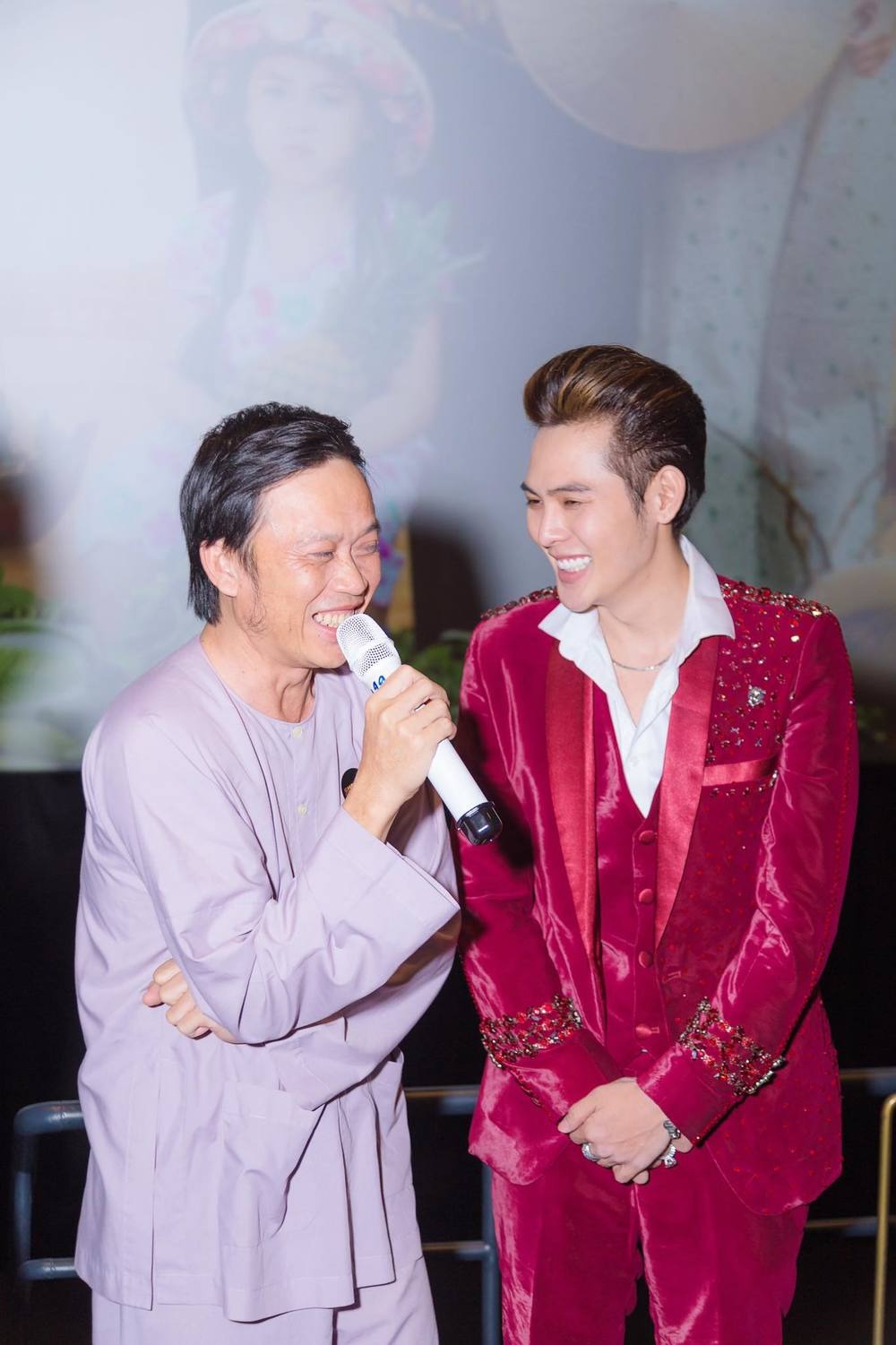 Võ Đăng Khoa được Hoài Linh nhận là cháu nuôi. Ảnh: Internet