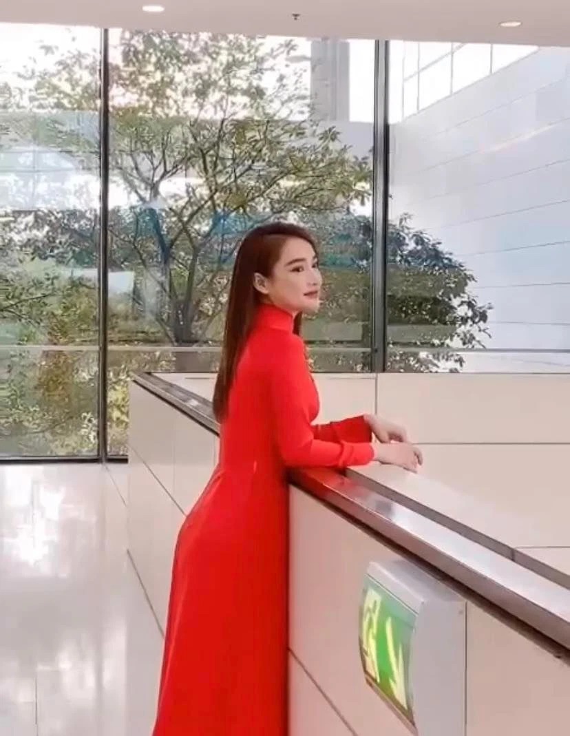 Nhã Phương 'lộ nguyên hình' con người thật qua lời tố cáo của 'người qua đường' - Ảnh 3 Nhã Phương 'lộ nguyên hình' con người thật qua lời tố cáo của 'người qua đường' - Ảnh 3