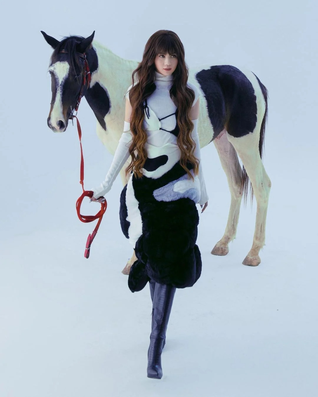 Sao Việt 20/3: Hiền Hồ rò rỉ ảnh khiến cõi mạng xôn xao, quản lý Phi Nhung có hành động gây chú ý với các con nuôi - Ảnh 4