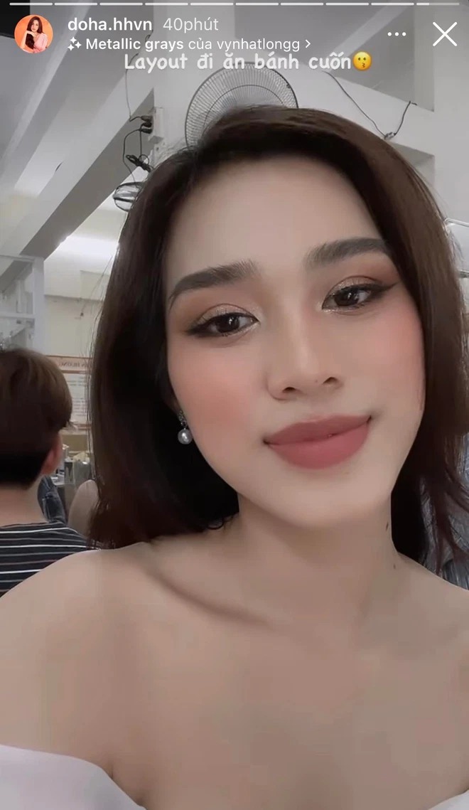 Hoàn thành sứ mệnh tại Miss World 2021, nhan sắc Đỗ Thị Hà gây chú ý trong ngày trở về quê hương - Ảnh 2 Hoàn thành sứ mệnh tại Miss World 2021, nhan sắc Đỗ Thị Hà gây chú ý trong ngày trở về quê hương - Ảnh 2
