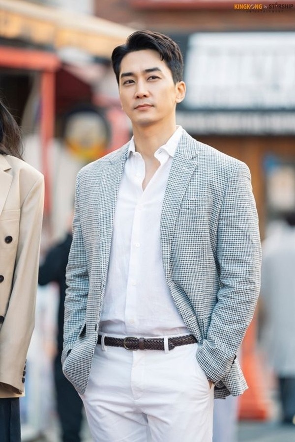 Song Seung Hun vẫn độc thân sau khi chia tay Lưu Diệc Phi. Ảnh: Internet Song Seung Hun vẫn độc thân sau khi chia tay Lưu Diệc Phi. Ảnh: Internet