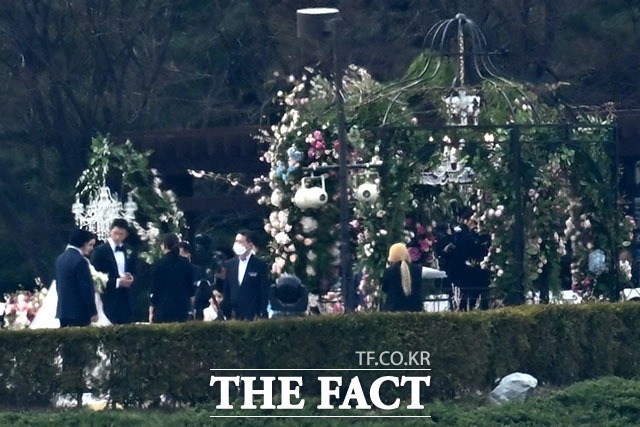 TRỰC TIẾP đám cưới Hyun Bin và Son Ye Jin: Lộ nội dung cuộc hội thoại xúc động của Hyun Bin với bố vợ khiến Son Ye Jin rơi lệ 15
