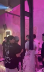 Đạt G thực chất mâu thuẫn với một người bạn trong nhóm của Cindy Lư. Ảnh: Chụp màn hình Đạt G thực chất mâu thuẫn với một người bạn trong nhóm của Cindy Lư. Ảnh: Chụp màn hình