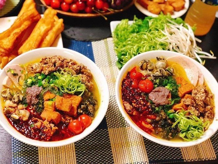 10 địa điểm ăn uống Sài Gòn nức tiếng: Thiên đường ẩm thực ngon - bổ - rẻ chính là đây! 8