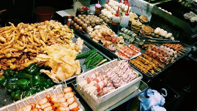 10 địa điểm ăn uống Sài Gòn nức tiếng: Thiên đường ẩm thực ngon - bổ - rẻ chính là đây! 10