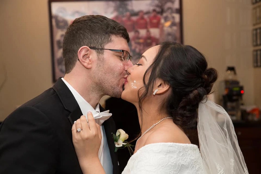 Cả hai nhanh chóng đi đến cái kết đẹp trong tình yêu. Ảnh: FBNV