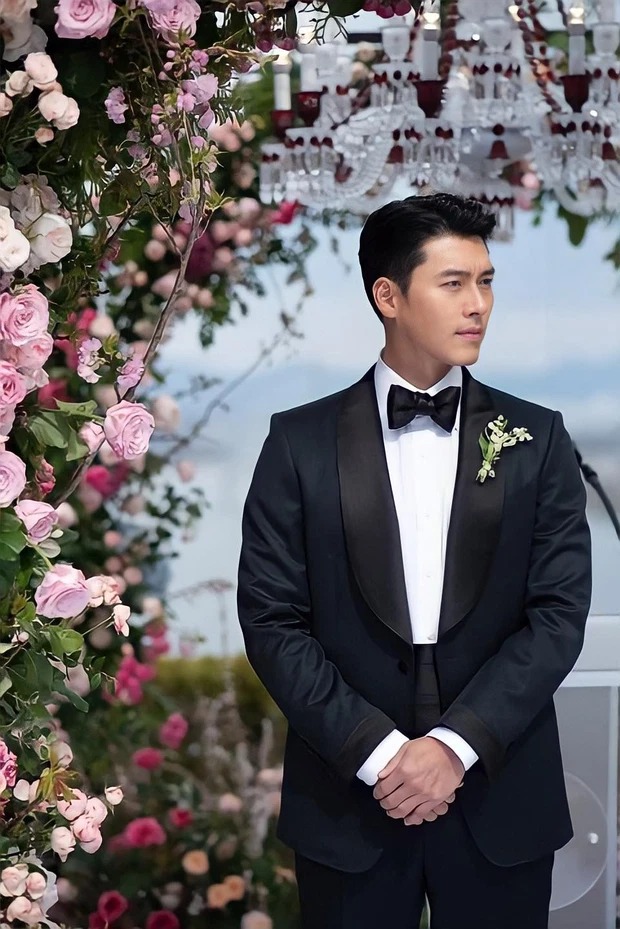 Trước đó, ảnh cực phẩm của Hyun Bin trong đám cưới khiến Knet xôn xao. Ảnh: Internet Trước đó, ảnh cực phẩm của Hyun Bin trong đám cưới khiến Knet xôn xao. Ảnh: Internet