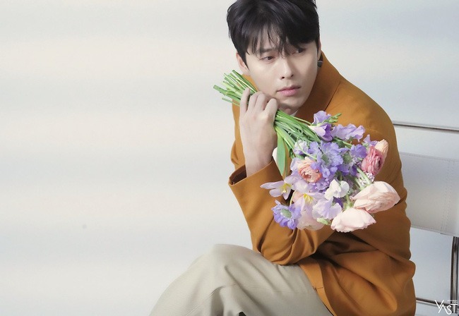 Hyun Bin 'đánh úp' dân tình khi vừa bị rò rỉ khoảnh khắc hiếm có bên cô dâu Son Ye Jin - Ảnh 2 Hyun Bin 'đánh úp' dân tình khi vừa bị rò rỉ khoảnh khắc hiếm có bên cô dâu Son Ye Jin - Ảnh 2