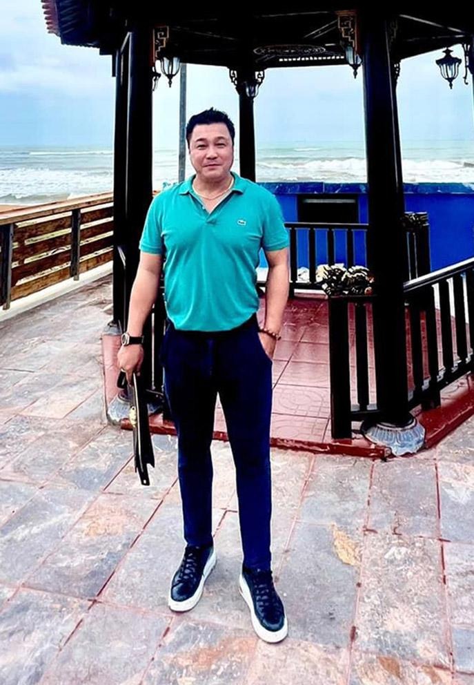 Lý Hùng tuổi 53 sau quá khứ huy hoàng có gì: Độc thân, phong độ, sống đời vui tươi! - Ảnh 1 Lý Hùng tuổi 53 sau quá khứ huy hoàng có gì: Độc thân, phong độ, sống đời vui tươi! - Ảnh 1