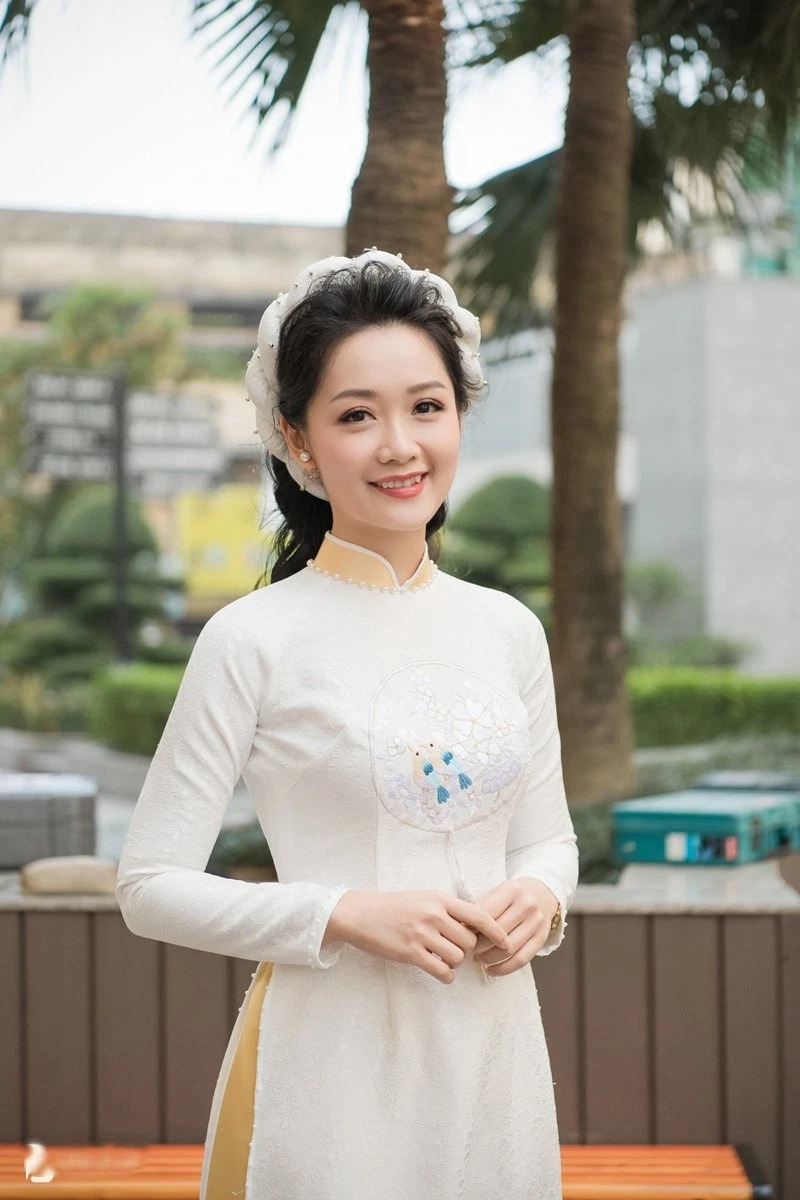 Dàn MC-BTV Thời sự 19h sở hữu học vấn 'khủng': Người thủ khoa, người giảng viên, người cực đa tài! - Ảnh 1 Dàn MC-BTV Thời sự 19h sở hữu học vấn 'khủng': Người thủ khoa, người giảng viên, người cực đa tài! - Ảnh 1