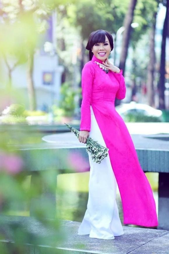 Sao Việt 21/4: BTV Hoài Anh 'lột xác' hậu rời Thời sự 19h, Cường Đôla bị Đàm Thu Trang 'bóc phốt' - Ảnh 2 Sao Việt 21/4: BTV Hoài Anh 'lột xác' hậu rời Thời sự 19h, Cường Đôla bị Đàm Thu Trang 'bóc phốt' - Ảnh 2