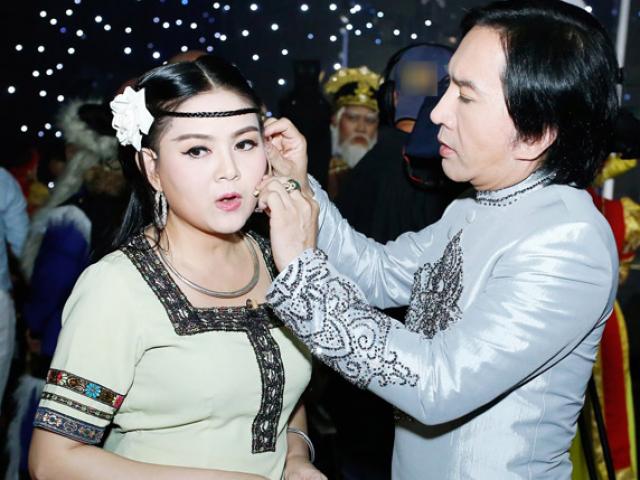 Vợ ba 'tự thú' về hôn nhân bên Kim Tử Long: Chưa danh phận chính thức, bất ngờ chuyện 'con chung, con riêng' - Ảnh 1 Vợ ba 'tự thú' về hôn nhân bên Kim Tử Long: Chưa danh phận chính thức, bất ngờ chuyện 'con chung, con riêng' - Ảnh 1