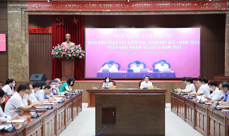 Quang cảnh hội nghị toàn quốc giao ban công tác kiểm tra, giám sát quý I-2022, triển khai nhiệm vụ quý II-2022 tại điểm cầu Thành ủy Hà Nội