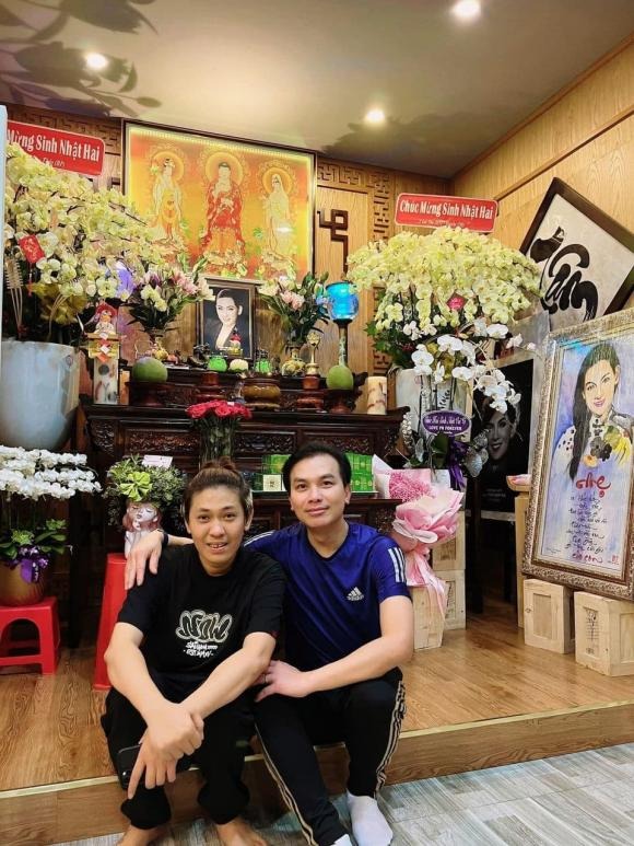 Rơi nước mắt trước hành động của Mạnh Quỳnh khi một lòng hướng về 'người tình sân khấu' Phi Nhung - Ảnh 1 Rơi nước mắt trước hành động của Mạnh Quỳnh khi một lòng hướng về 'người tình sân khấu' Phi Nhung - Ảnh 1