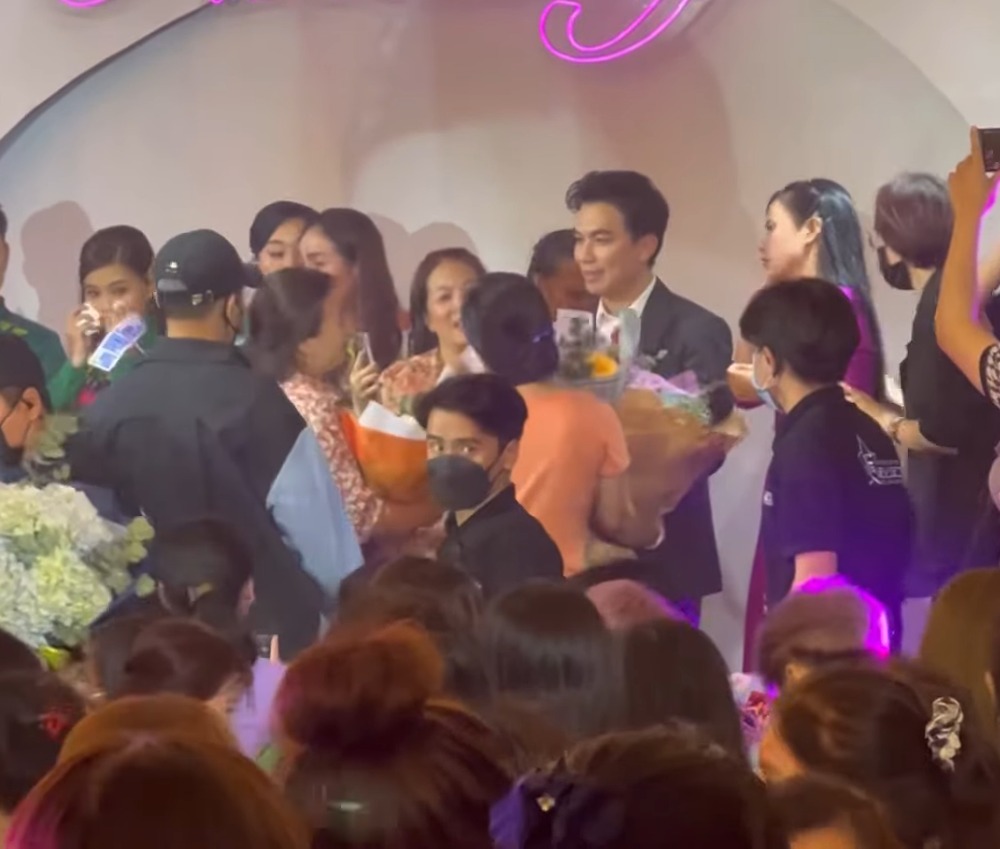 Mạnh Quỳnh vẫn luôn giành được tình cảm, sự yêu mến của đông đảo công chúng. Ảnh: Internet