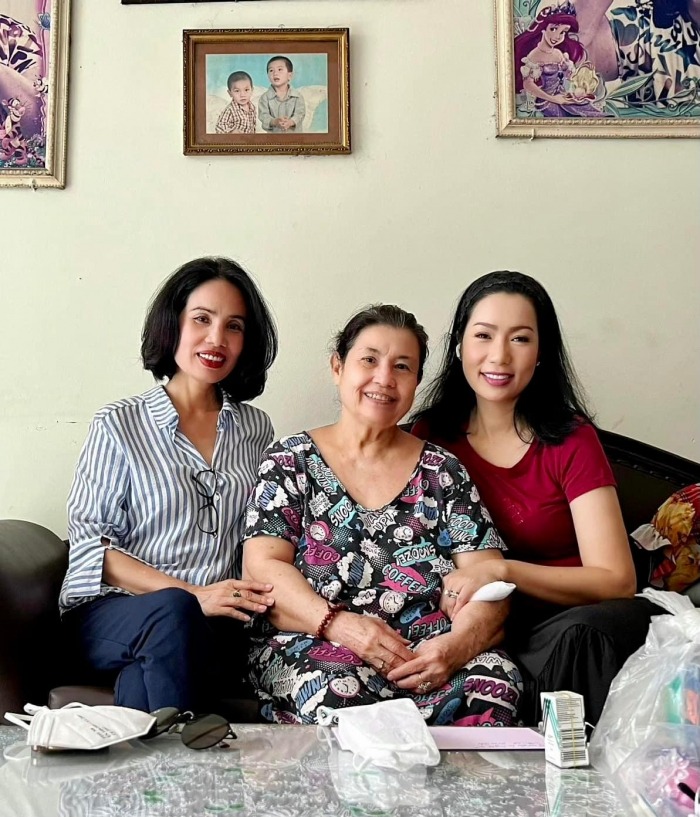 Sao Việt trưa 7/5: Lộ diện người phụ nữ đặc biệt của Ngọc Sơn, Trấn Thành bị Phương Mỹ Chi 'bóc phốt' - Ảnh 2 Sao Việt trưa 7/5: Lộ diện người phụ nữ đặc biệt của Ngọc Sơn, Trấn Thành bị Phương Mỹ Chi 'bóc phốt' - Ảnh 2