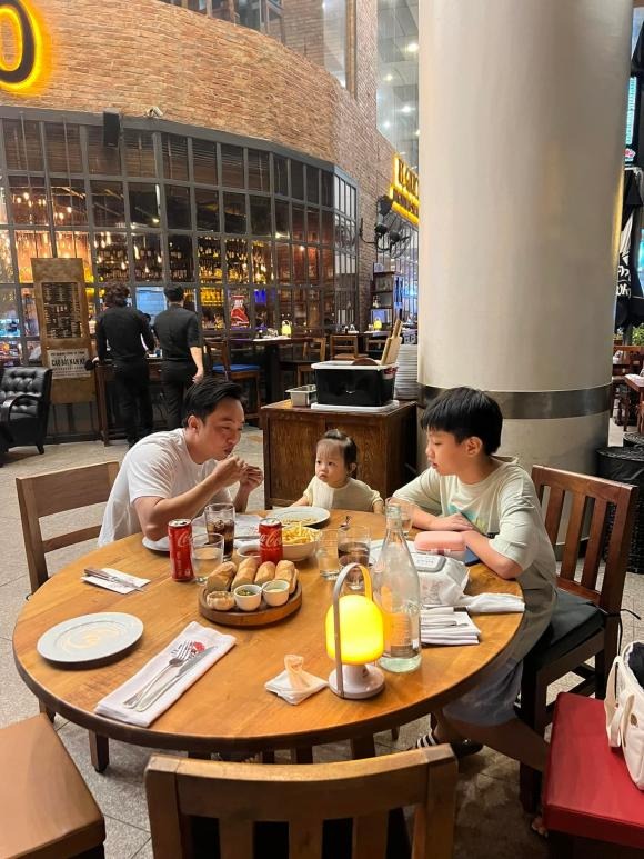 Bị Cường Đôla cho 'ra rìa', Đàm Thu Trang gây chú ý với thái độ dành cho con riêng của chồng - Ảnh 2 Bị Cường Đôla cho 'ra rìa', Đàm Thu Trang gây chú ý với thái độ dành cho con riêng của chồng - Ảnh 2