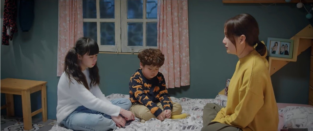 Thương ngày nắng về 2 tập 21: Khánh thẳng tay 'dằn mặt' mẹ chồng, bà Nga nước mắt giàn giụa đến đón con 4 Thương ngày nắng về 2 tập 21: Khánh thẳng tay 'dằn mặt' mẹ chồng, bà Nga nước mắt giàn giụa đến đón con 4