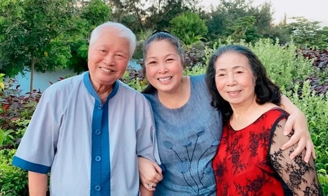 Sao Việt 19/5: MC Quyền Linh lộ bí mật hôn nhân, ngã ngũ lý do ly hôn thực sự của 'hoa hậu ở nhà 200 tỷ' - Ảnh 4 Sao Việt 19/5: MC Quyền Linh lộ bí mật hôn nhân, ngã ngũ lý do ly hôn thực sự của 'hoa hậu ở nhà 200 tỷ' - Ảnh 4