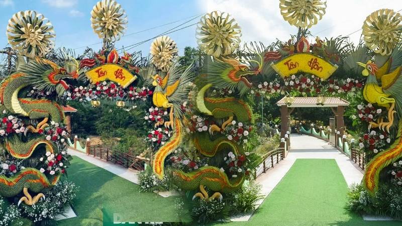 Cổng hoa hoành tráng của vợ chồng Mạc Văn Khoa. Ảnh; Internet